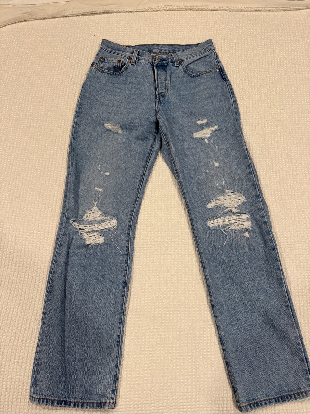 Levi's Light Blue Distressed Straight Women’s Jeans